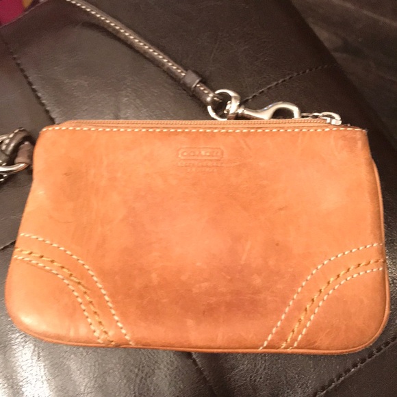 Coach tan leather wristlet - Picture 1 of 3
